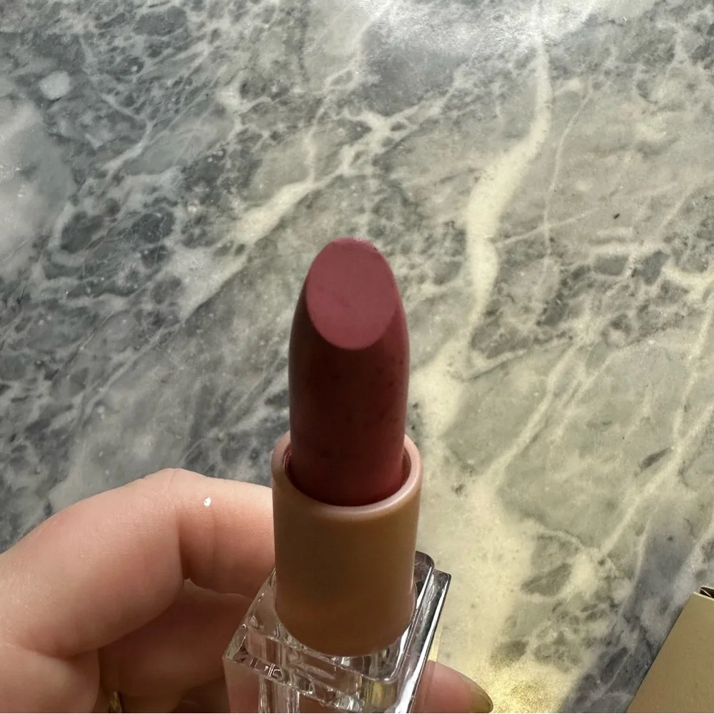 KKW‎ Beauty Creme Lipstick Pink 3